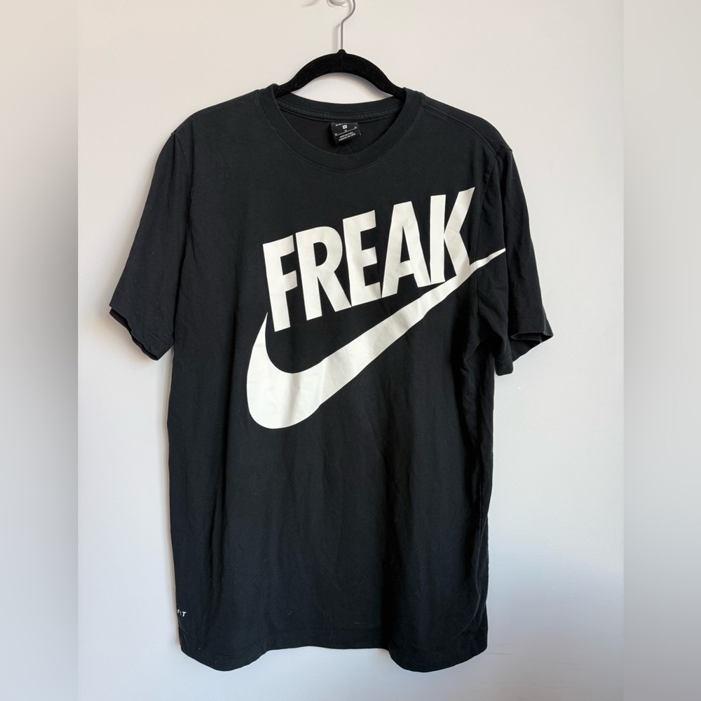 Nike x giannis antetokounmpo Black Freak Graphic Men's T-Shirt